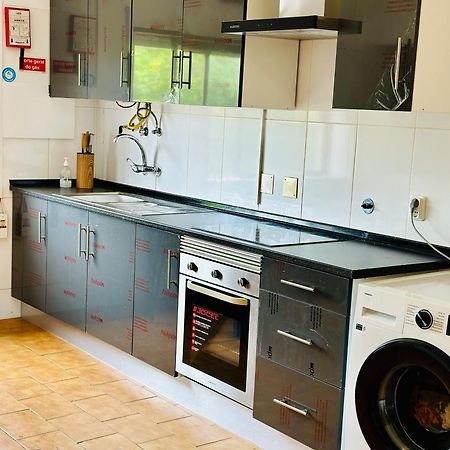 Portimao Central Holiday Guesthouse מראה חיצוני תמונה